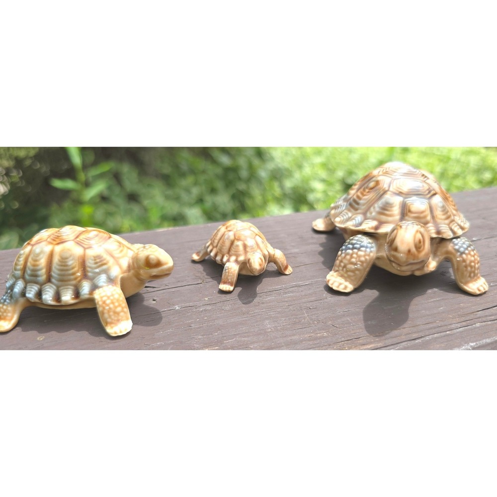 Wade England Porcelain Tortoise Turtle Family Figurine Lot Small Medium Large